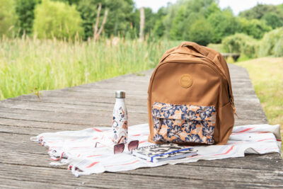 Sac à dos EASYOU éco-responsable en forêt pour une journée nature